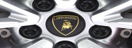 Photo of Lamborghini: jól tettük, hogy nem erőltettük az elektromos autót