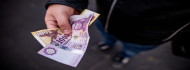 Photo of Megütötték a forintot kedden
