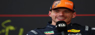 Photo of Dzsungel, légikatasztrófa, vörös rakéta – Verstappen felült a túlzóvonatra a verseny után